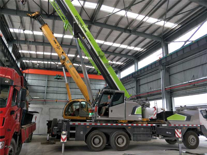 德城区高空车出租需要注意哪些安全事项？