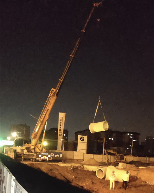 德城区“弯臂矫正”—— 吊车的 “形变补偿” 技术