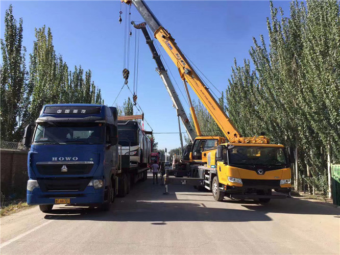 德城区“省油又稳当”—— 吊车的 “智能节能” 技术